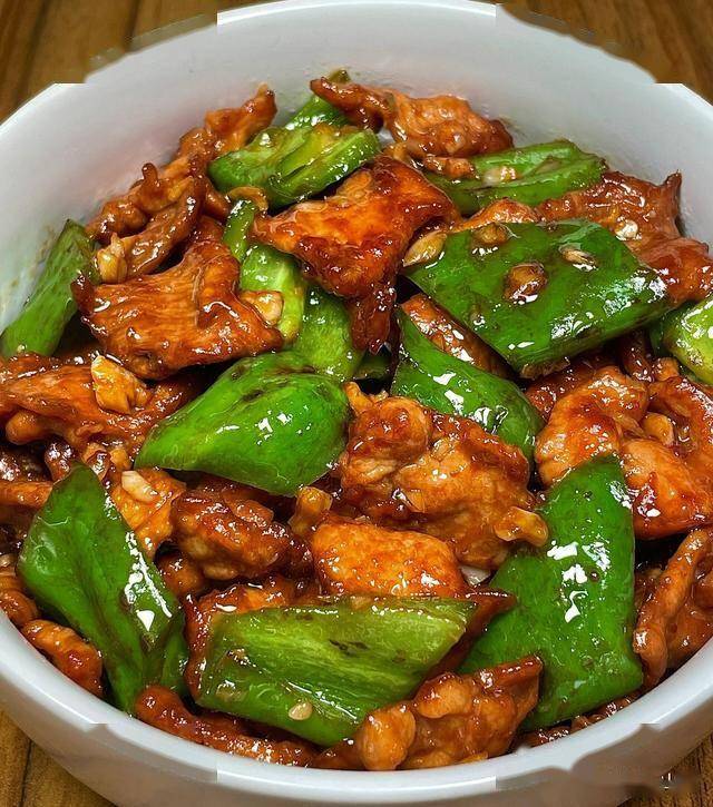 人家8菜1汤新年大发菜肴丰富不浪费冰球突破2026年夜饭菜单3-4口(图5)